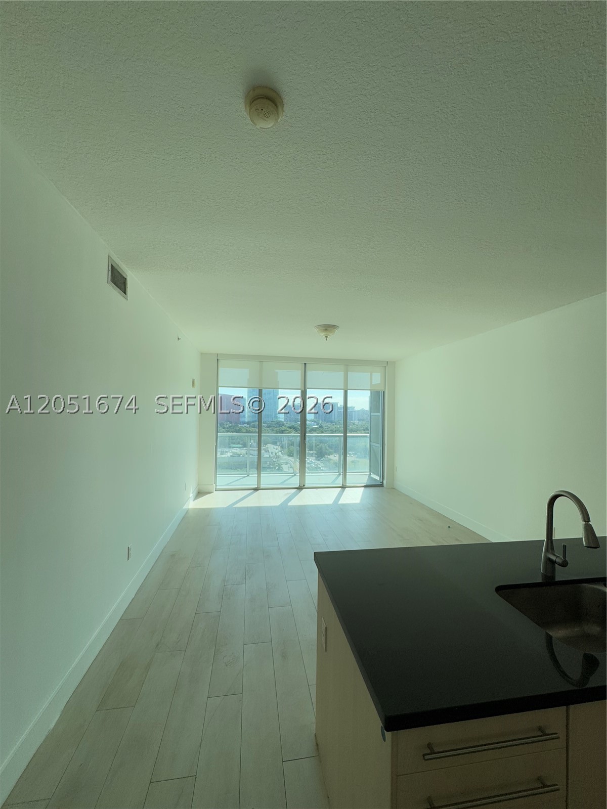 THE AXIS ON BRICKELL COND - Residential