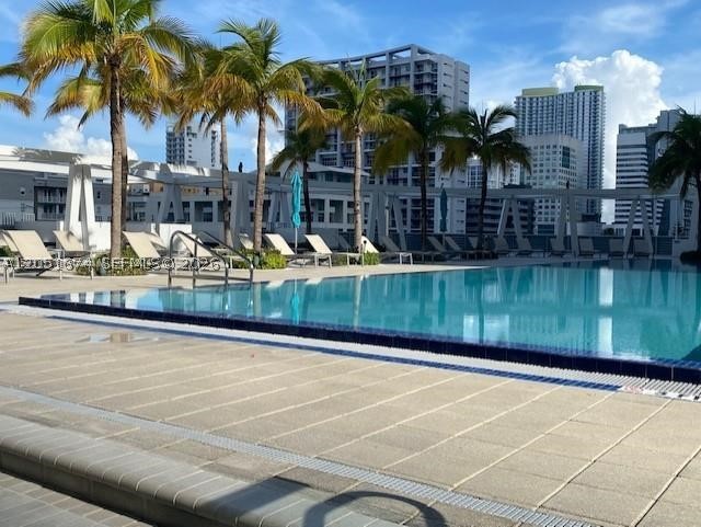 THE AXIS ON BRICKELL COND - Residential