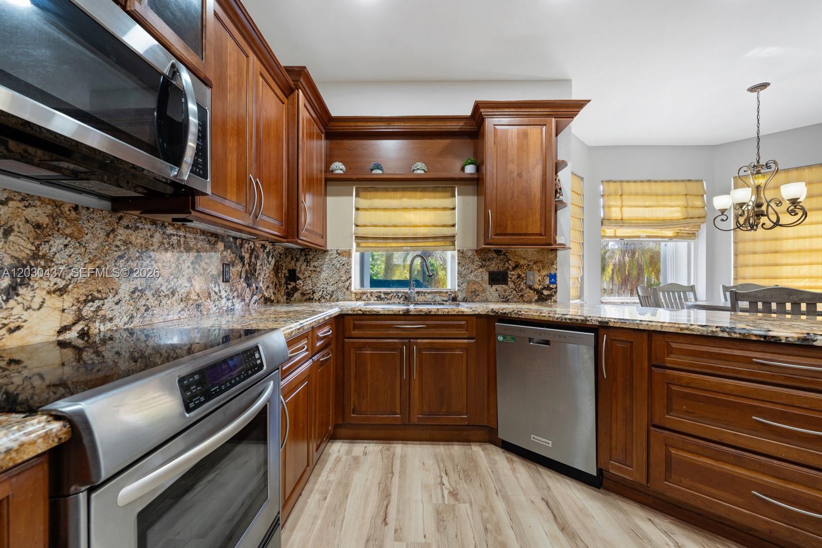 CHAPEL LAKE ESTATES - Residential