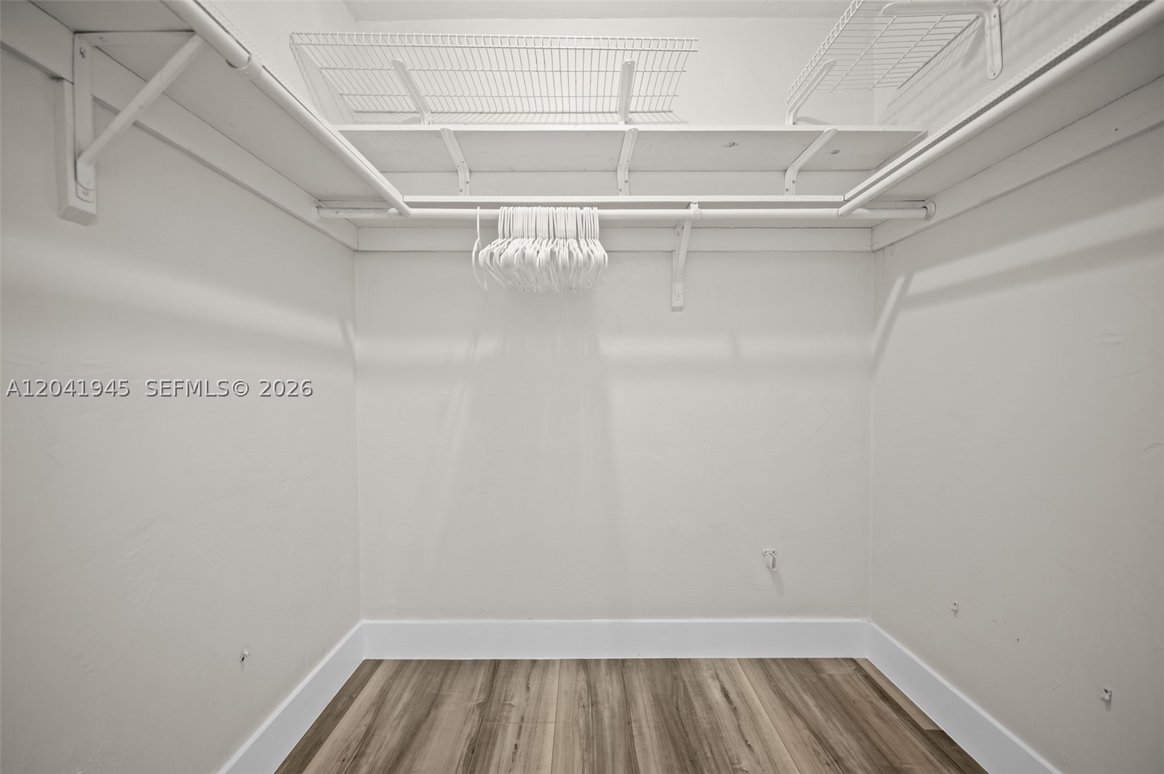 PALM SPRINGS VILLAS 3RD A - Residential Lease