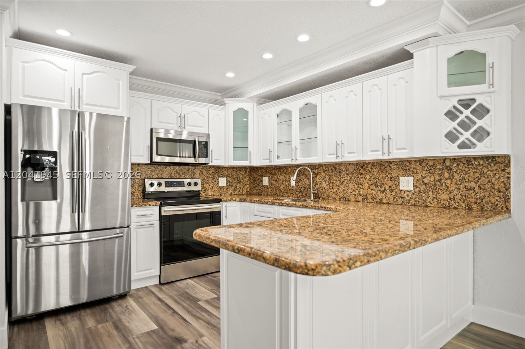 PALM SPRINGS VILLAS 3RD A - Residential Lease