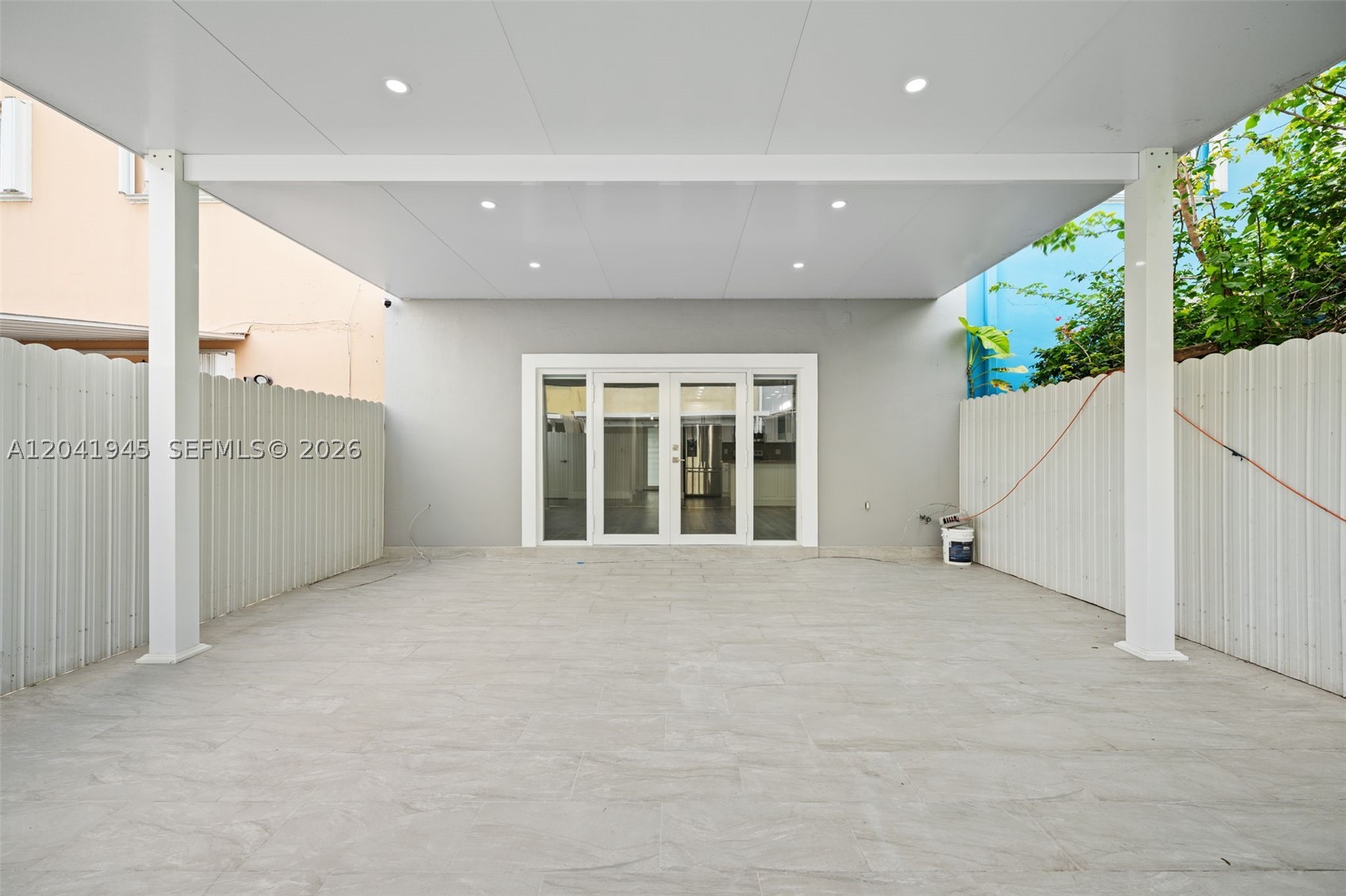 PALM SPRINGS VILLAS 3RD A - Residential Lease