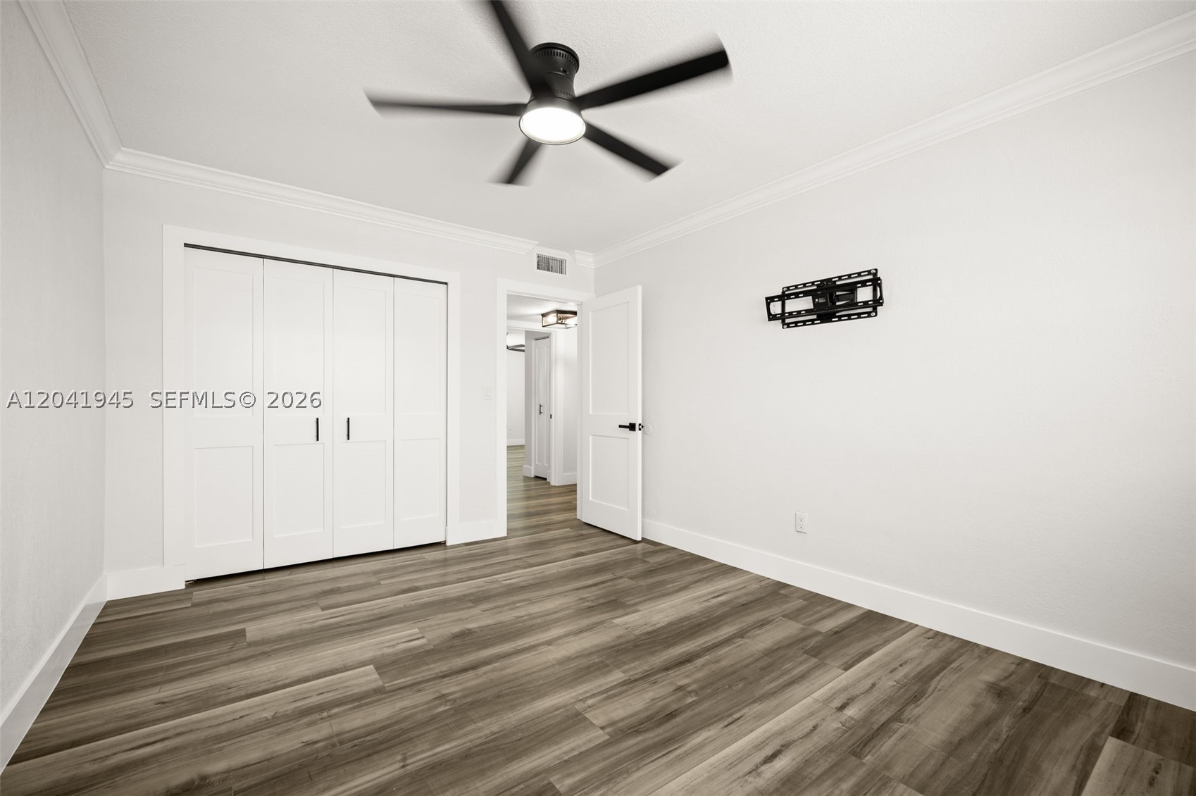 PALM SPRINGS VILLAS 3RD A - Residential Lease