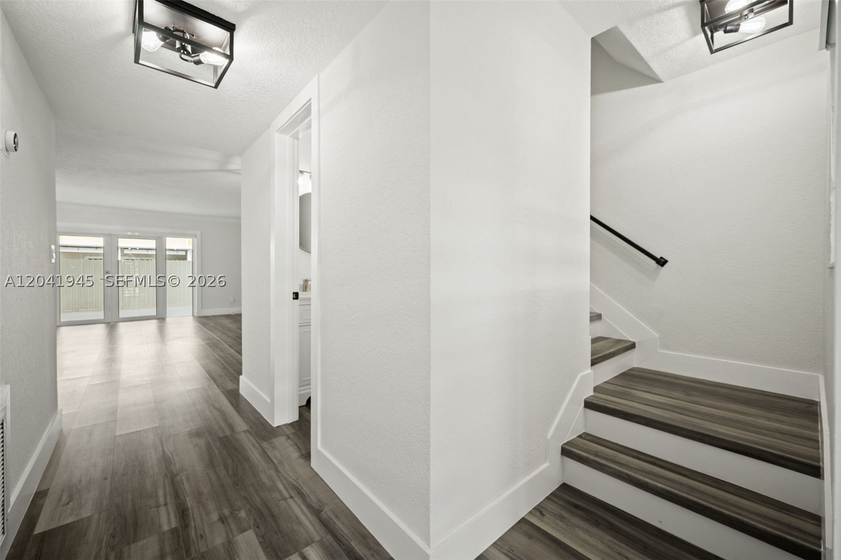 PALM SPRINGS VILLAS 3RD A - Residential Lease