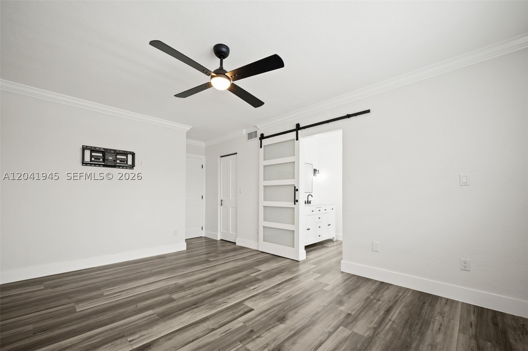 PALM SPRINGS VILLAS 3RD A - Residential Lease