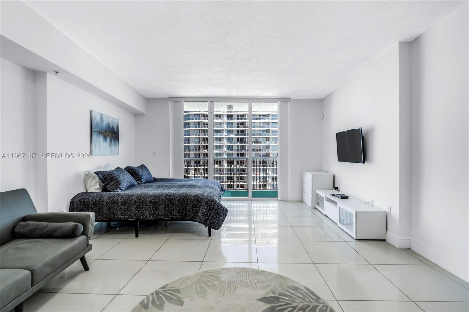 OPERA TOWER CONDO - Residential