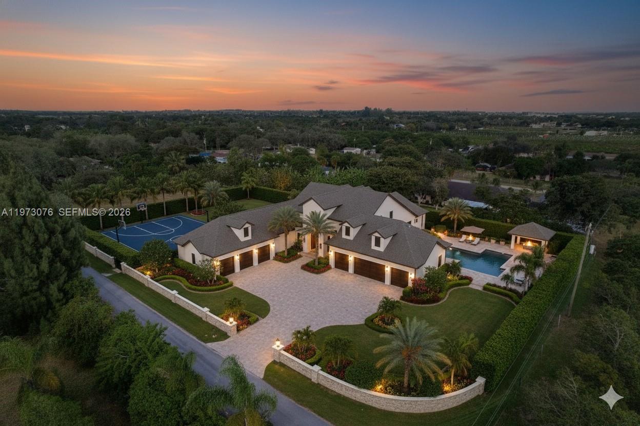 Redlands - Land