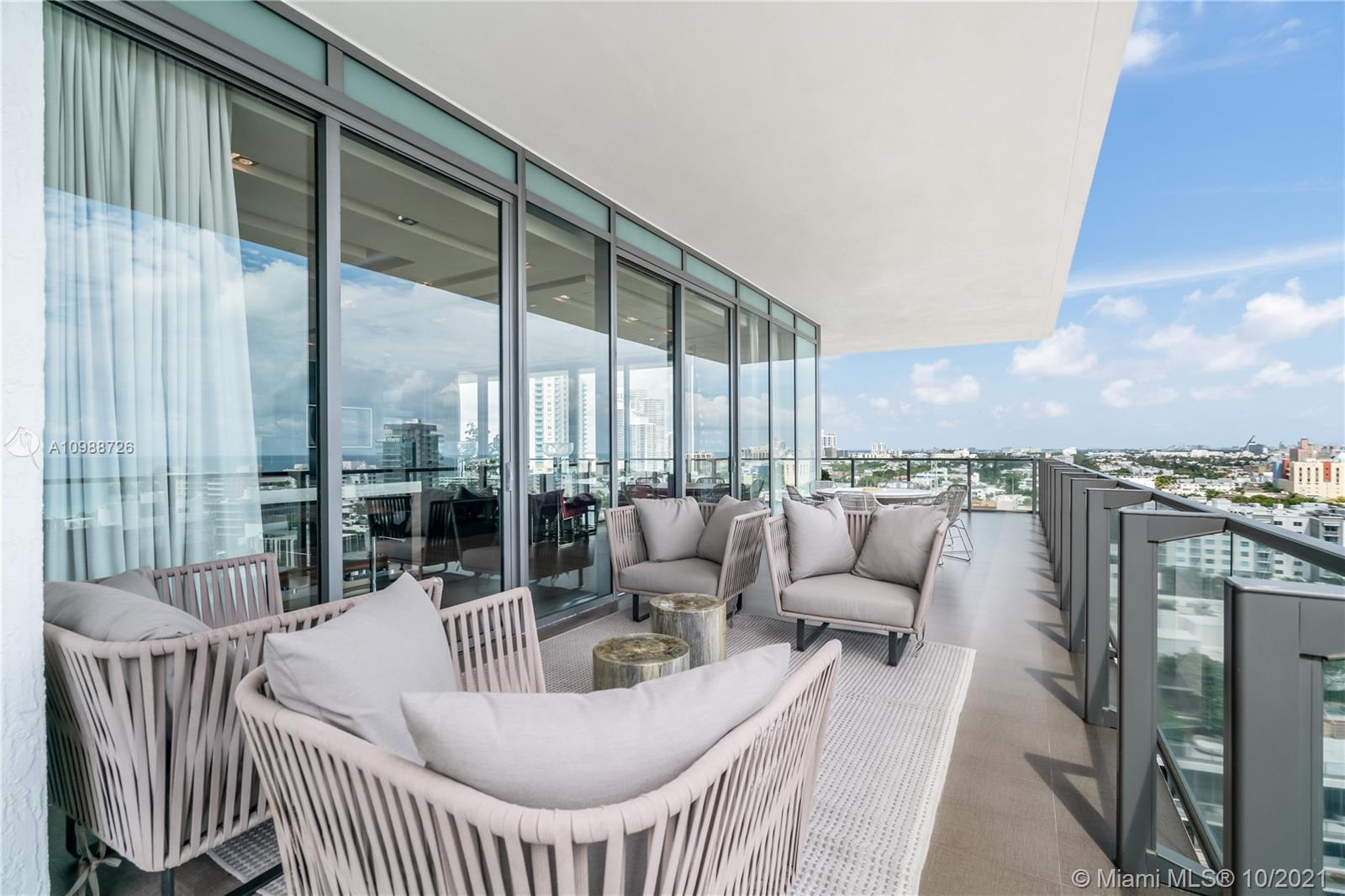 APOGEE CONDO - Residential