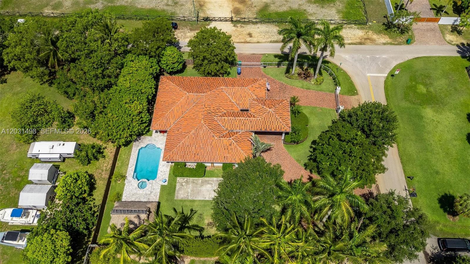 BISCADO ESTS SEC 1 - Residential