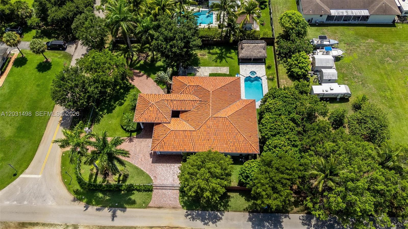 BISCADO ESTS SEC 1 - Residential