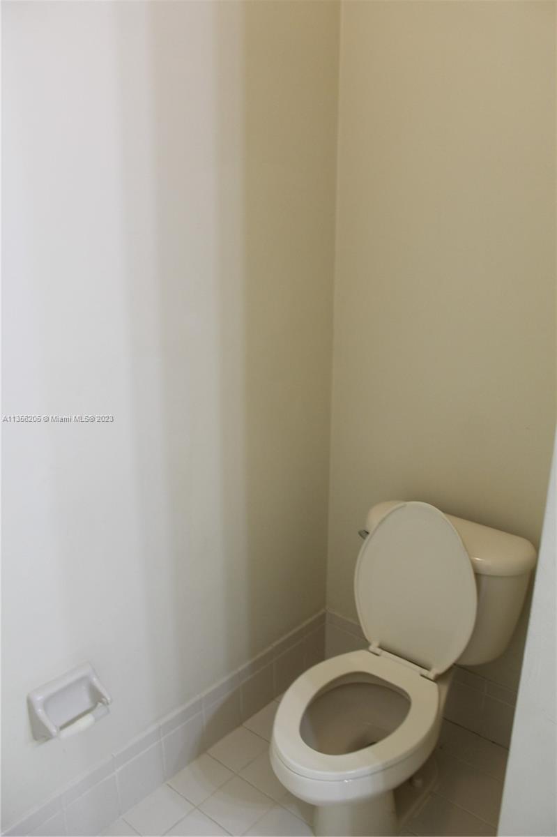 COURTYARDS TWO CONDO - Residential Lease