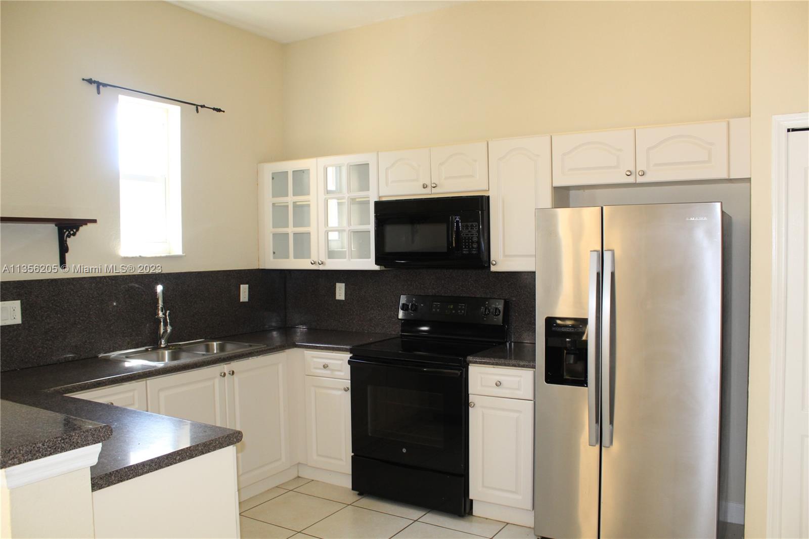 COURTYARDS TWO CONDO - Residential Lease