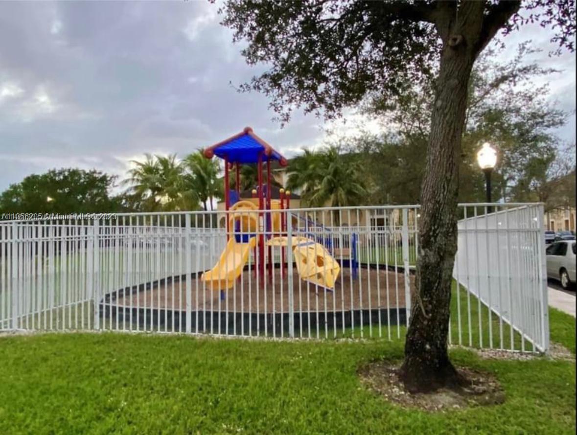COURTYARDS TWO CONDO - Residential Lease