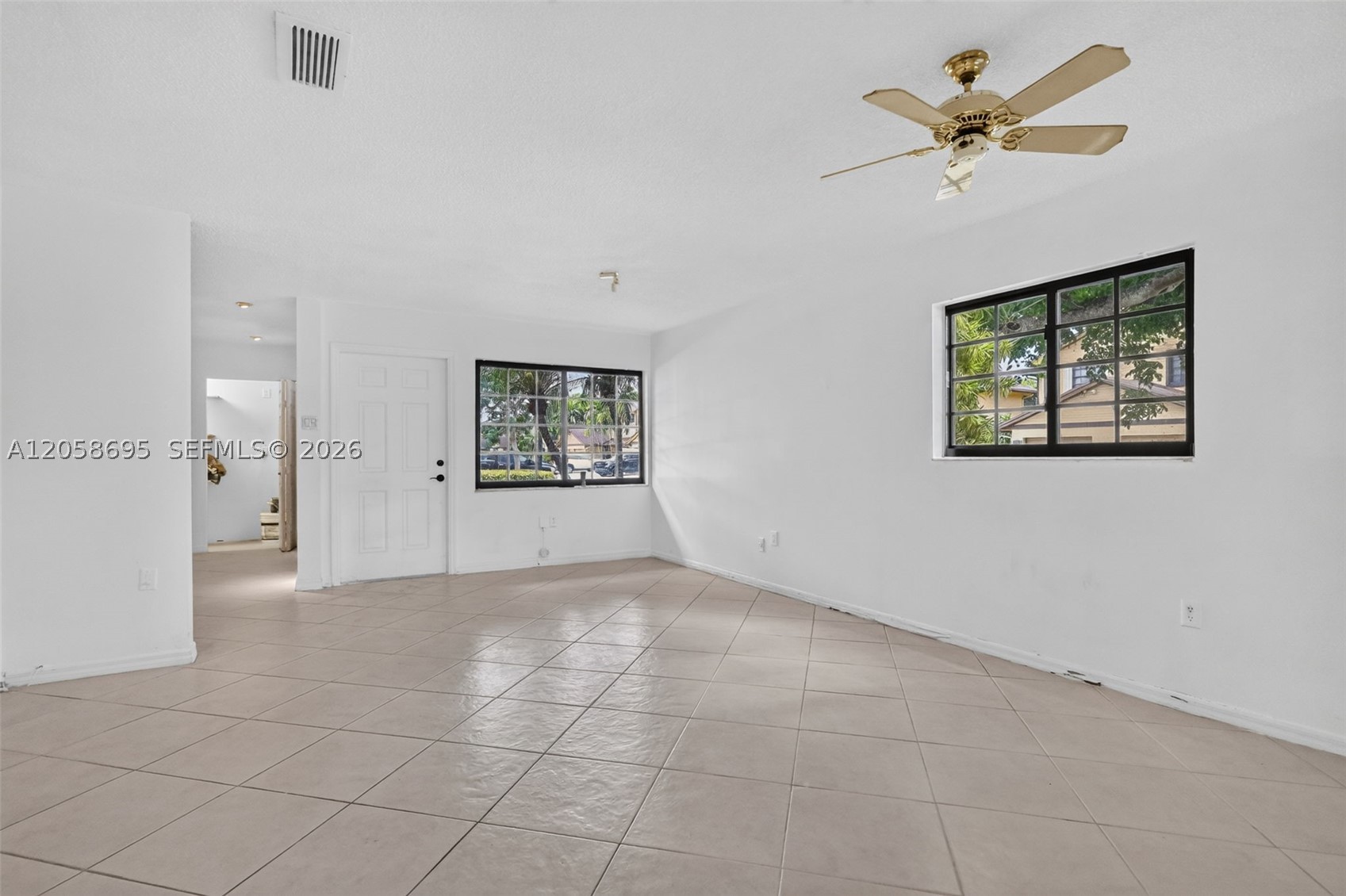 TOWNHOMES OF MONTEREY - Residential