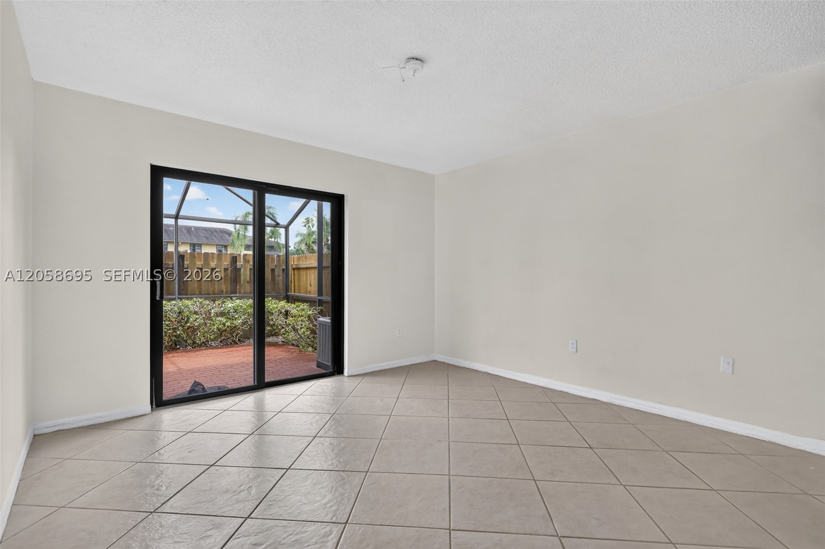 TOWNHOMES OF MONTEREY - Residential