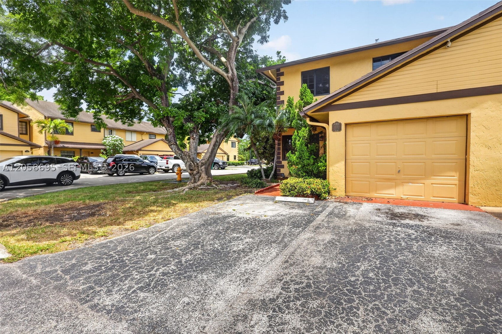 TOWNHOMES OF MONTEREY - Residential