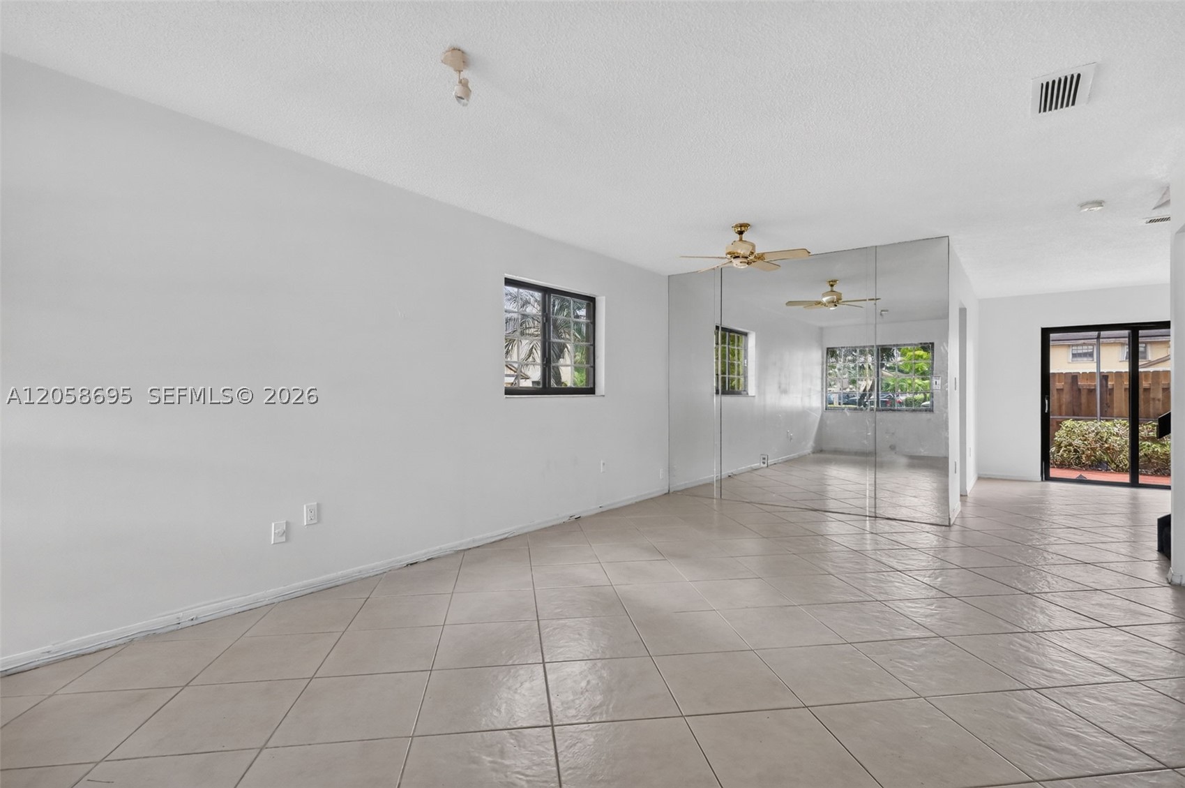 TOWNHOMES OF MONTEREY - Residential