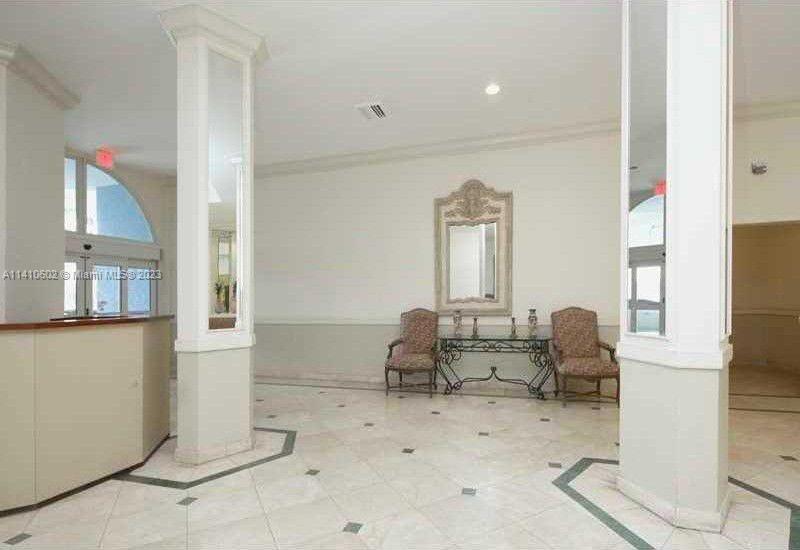 BUCKLEY TOWERS CONDO - EA - Residential Lease