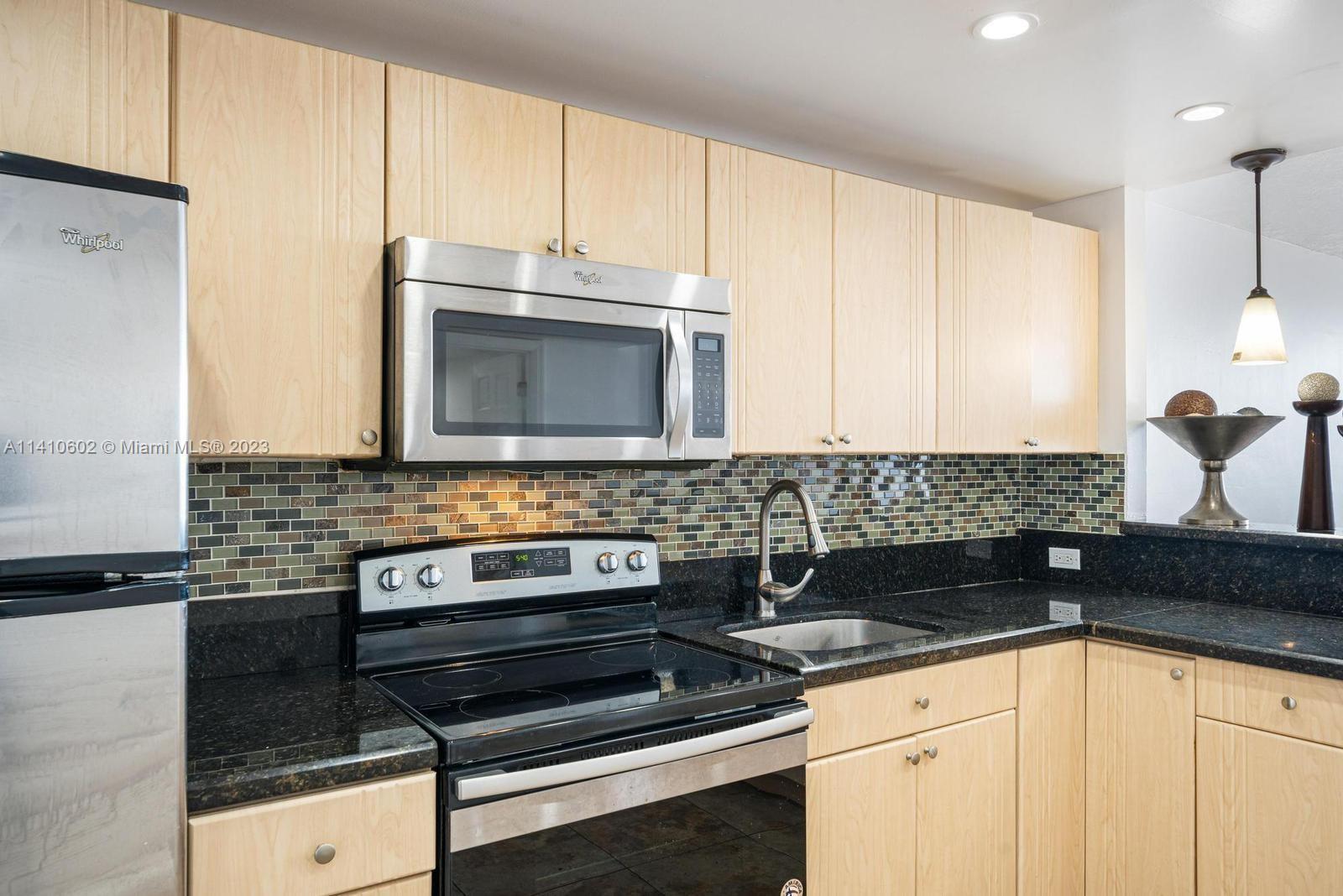 BUCKLEY TOWERS CONDO - EA - Residential Lease