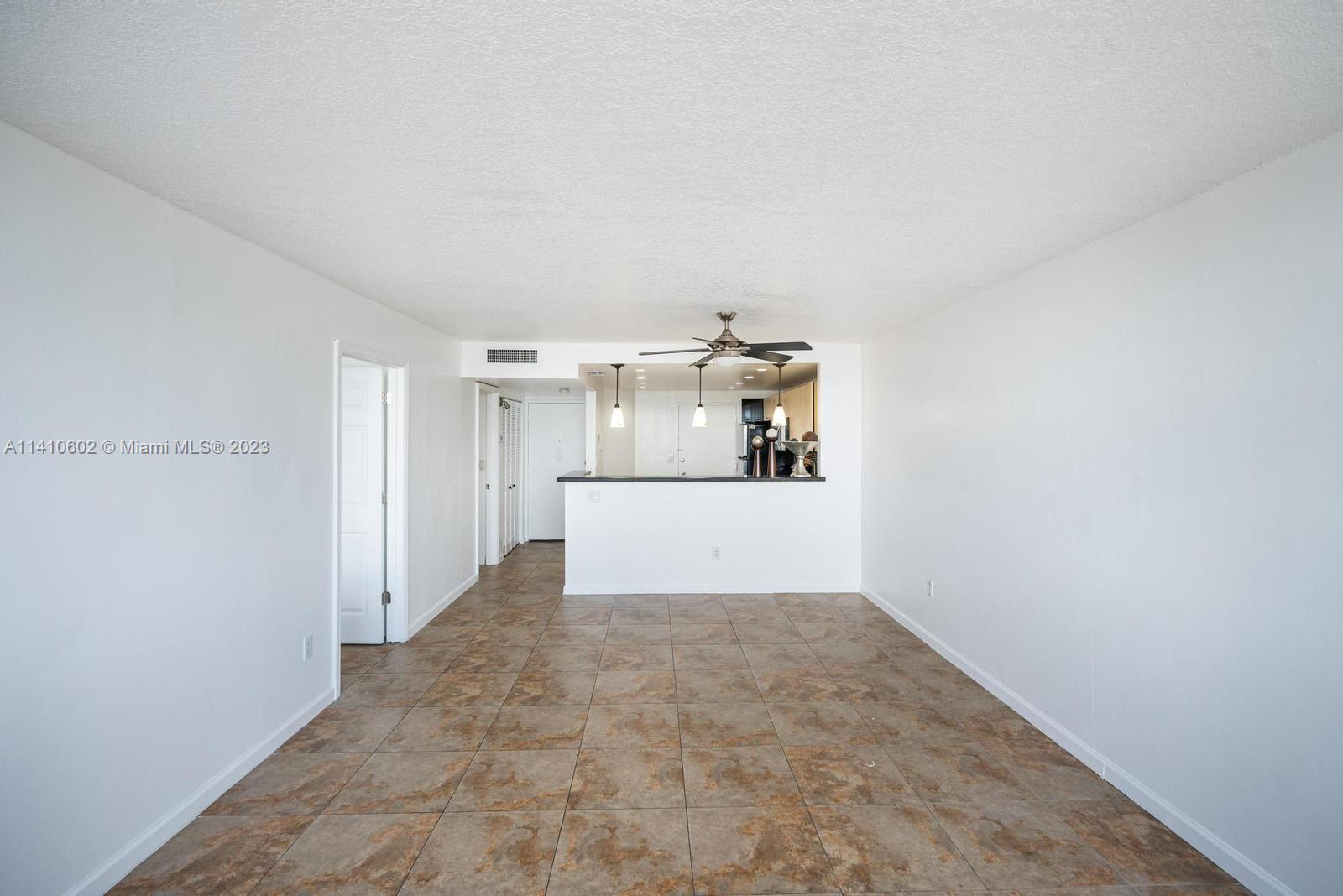 BUCKLEY TOWERS CONDO - EA - Residential Lease