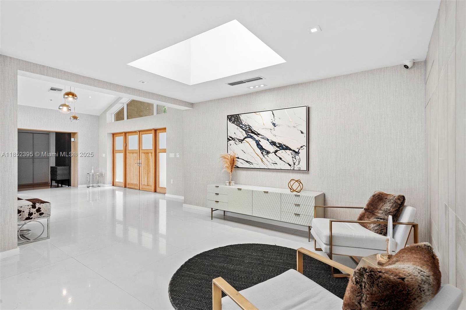 GOLDEN BEACH SEC D - Residential