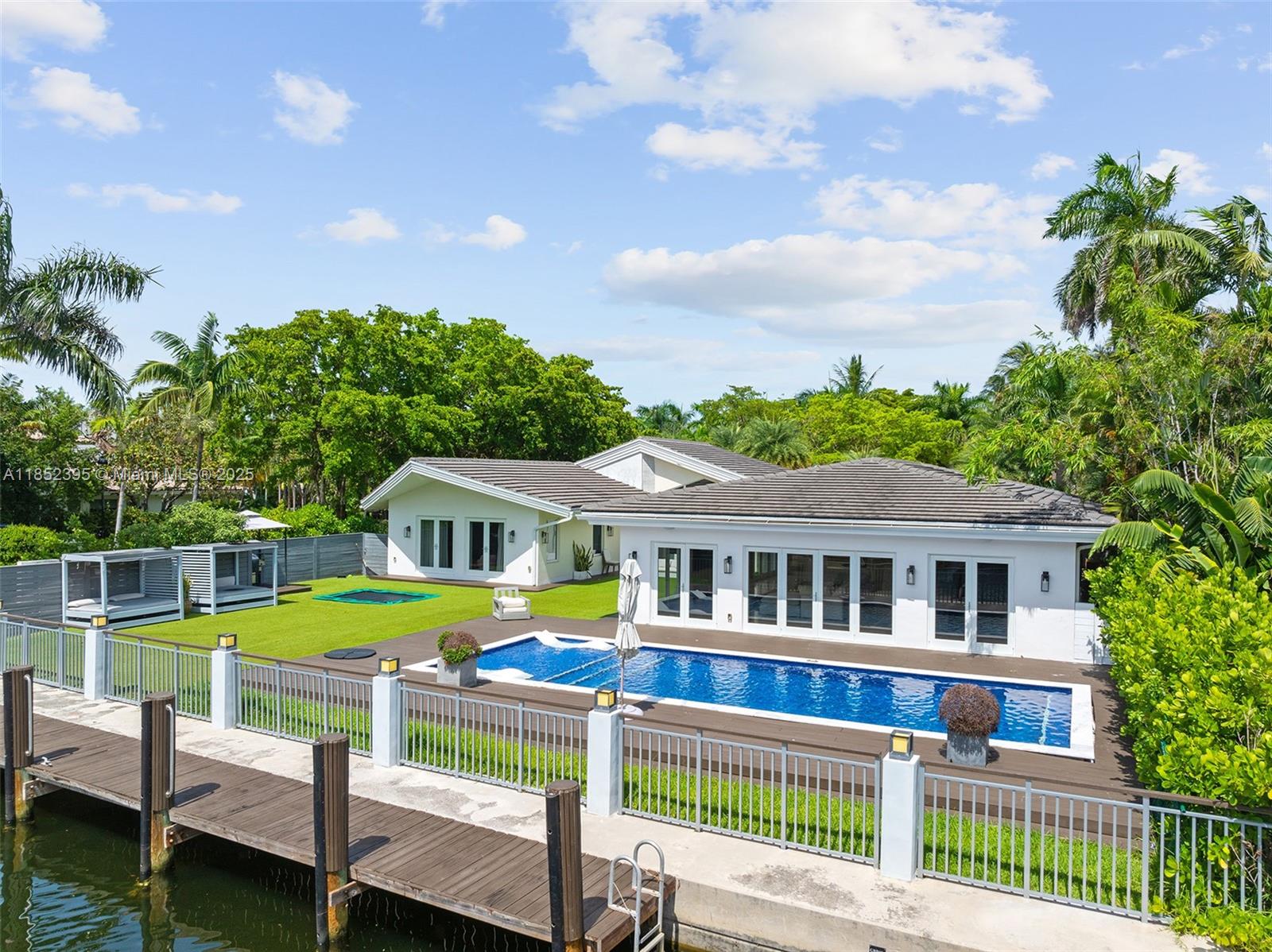 GOLDEN BEACH SEC D - Residential