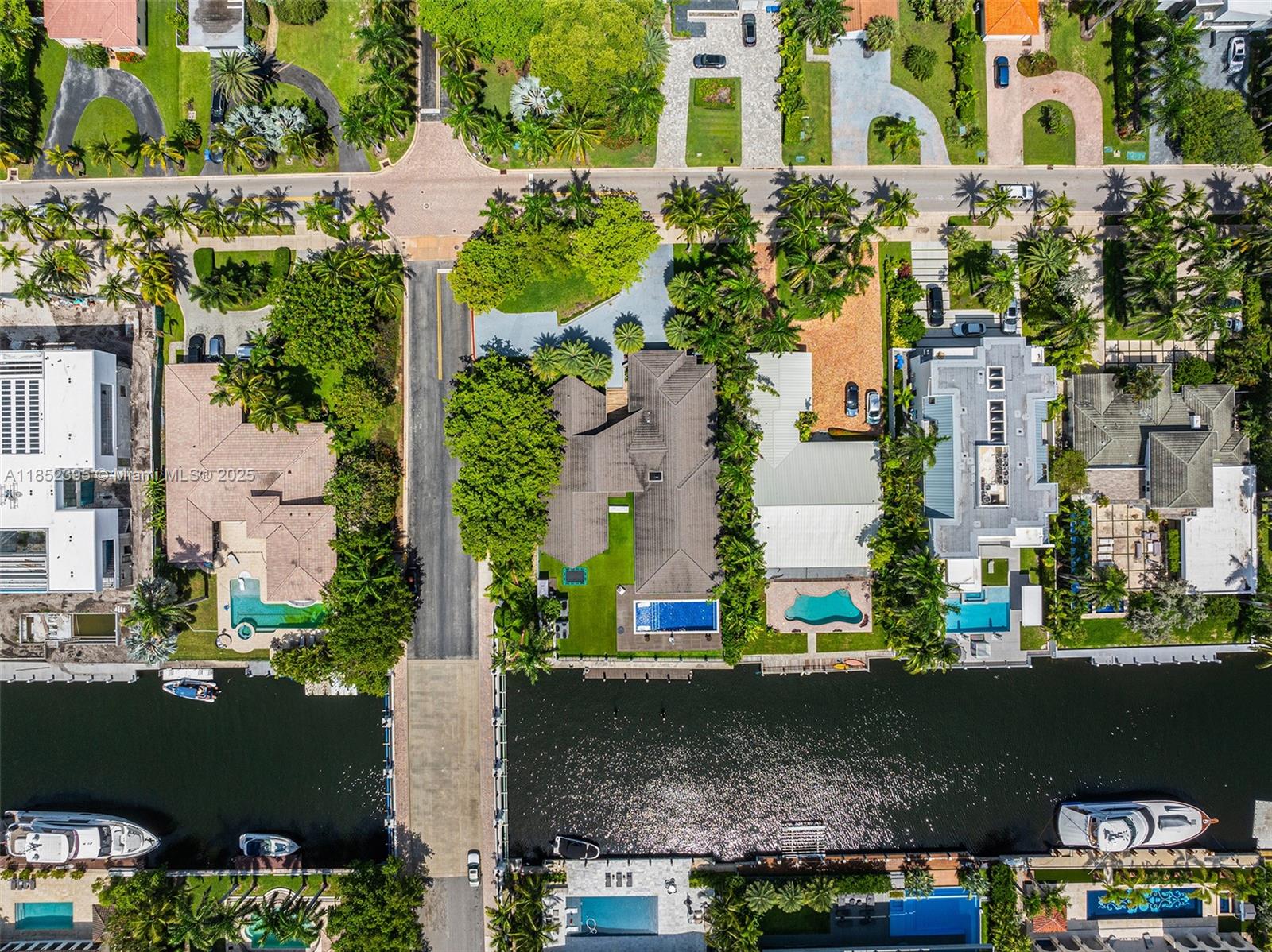 GOLDEN BEACH SEC D - Residential