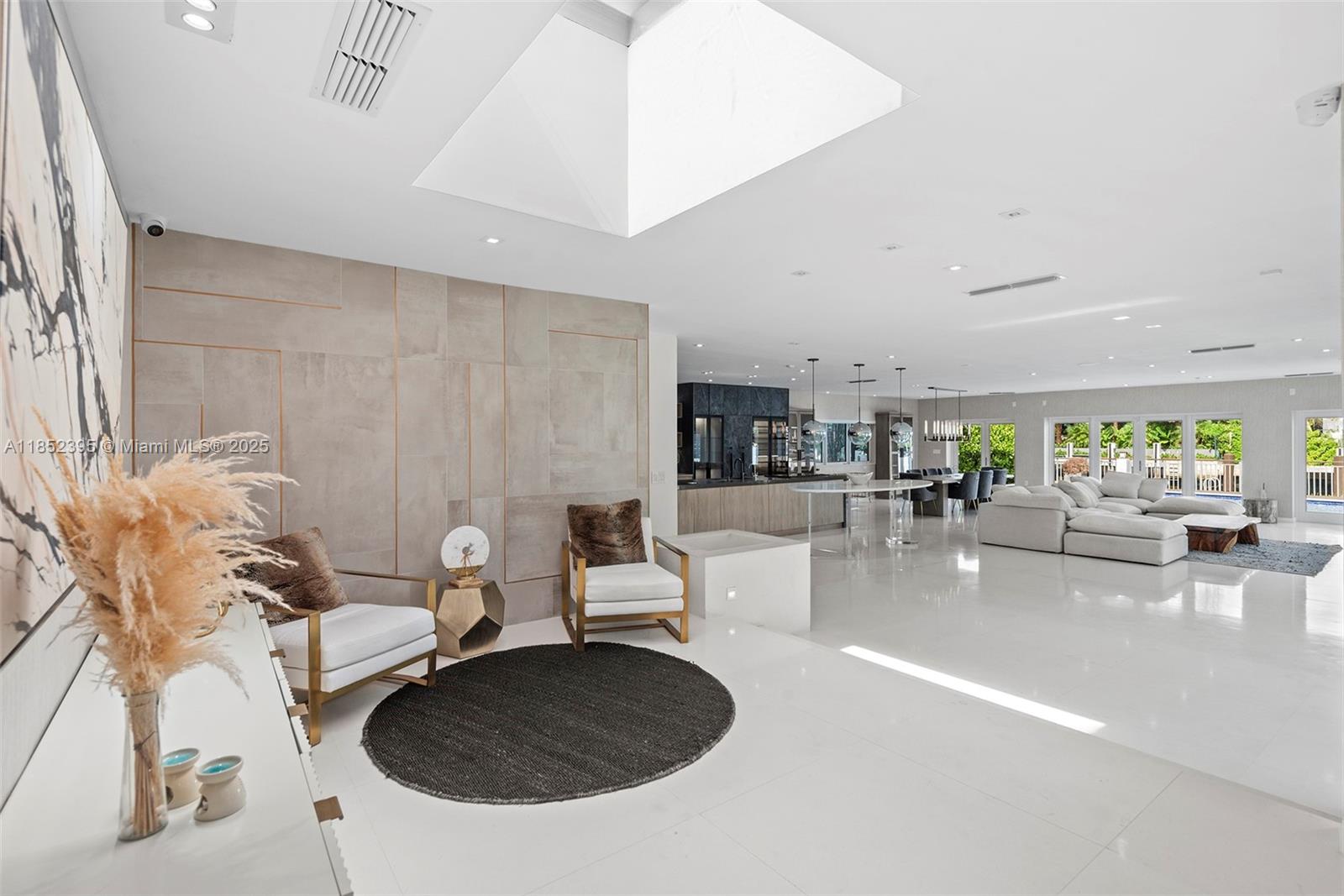 GOLDEN BEACH SEC D - Residential