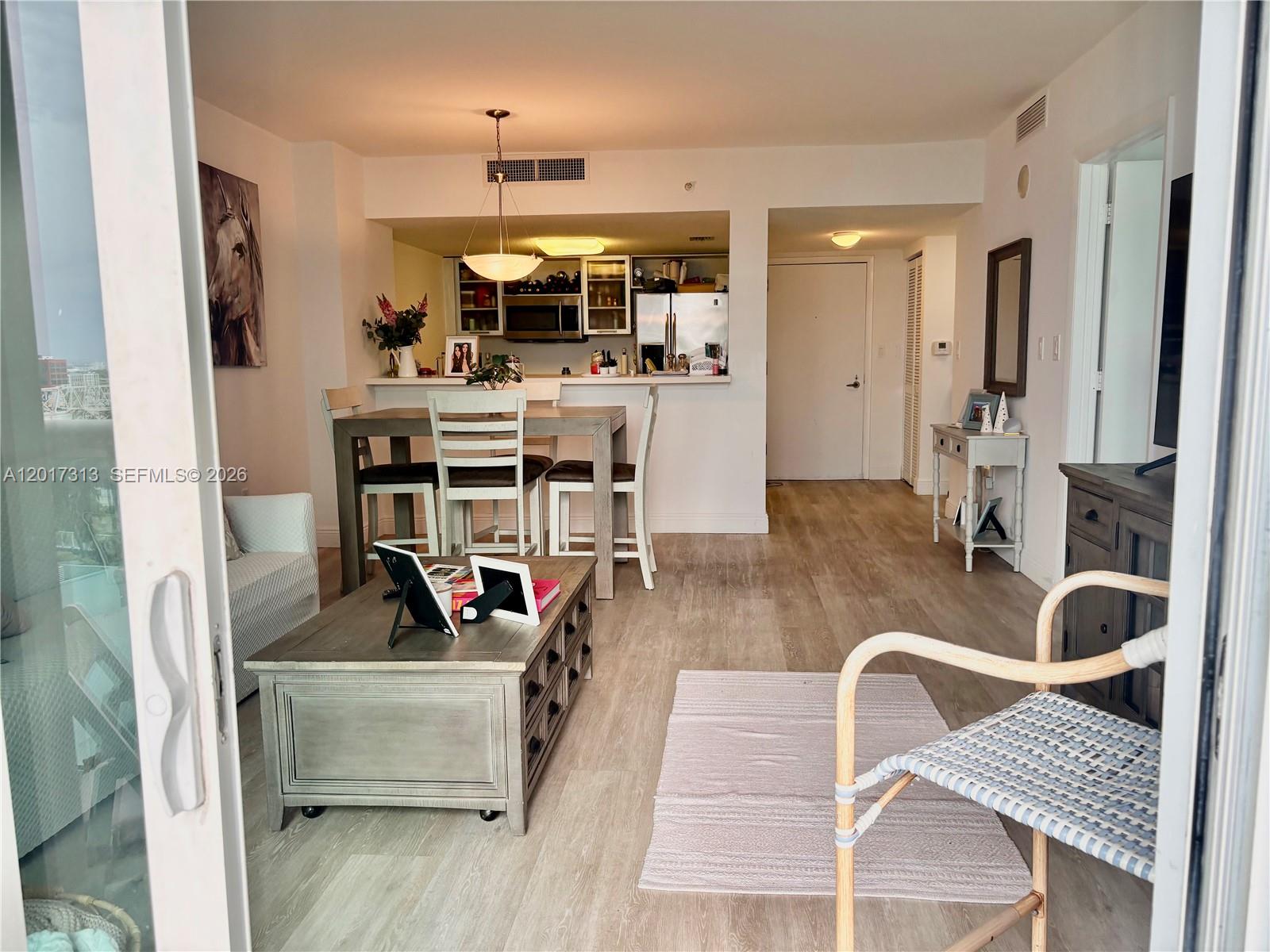 1800 CLUB CONDO - Residential