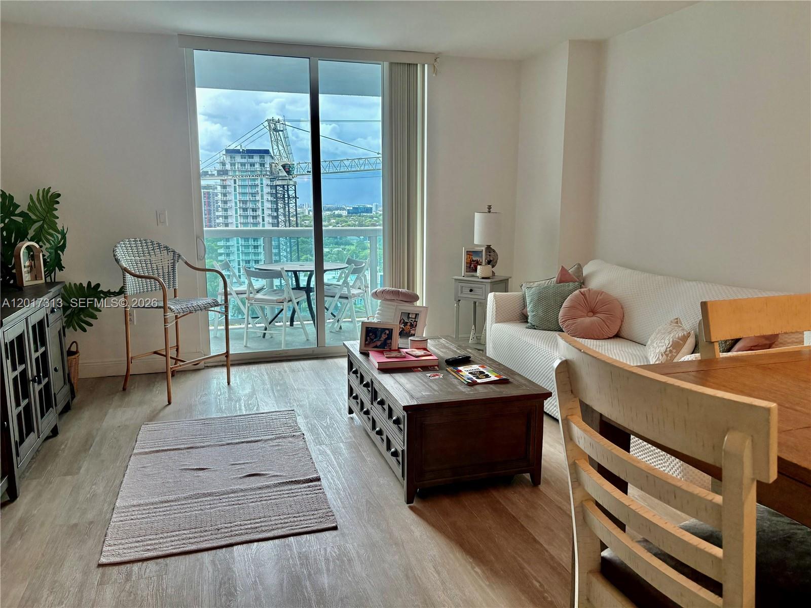 1800 CLUB CONDO - Residential