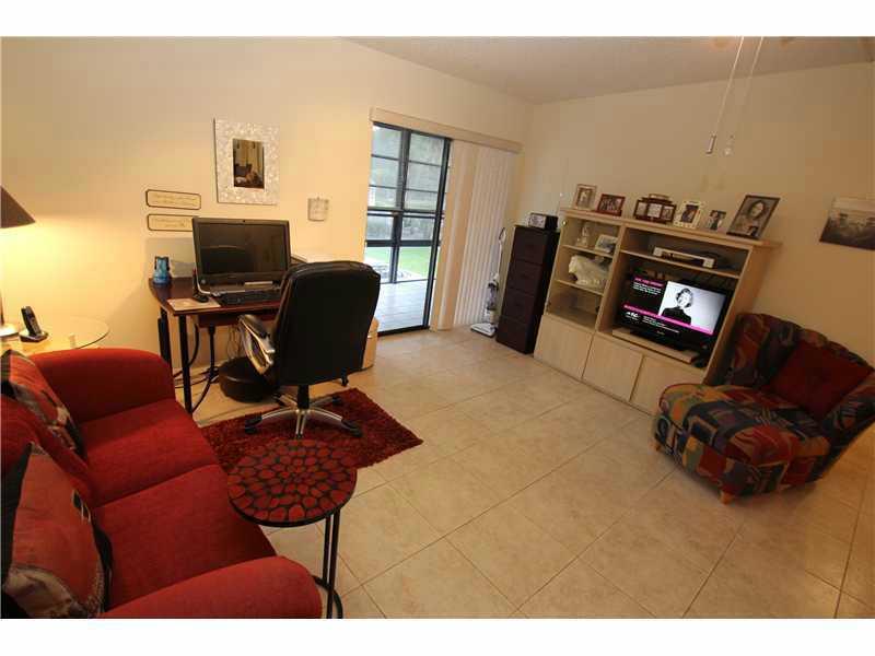 COMPLETE REMODELED,WOOD FLOORS BEDROOM THRU LIVING AREA,FRESHLY PAINTED,SHOW AND RENT
