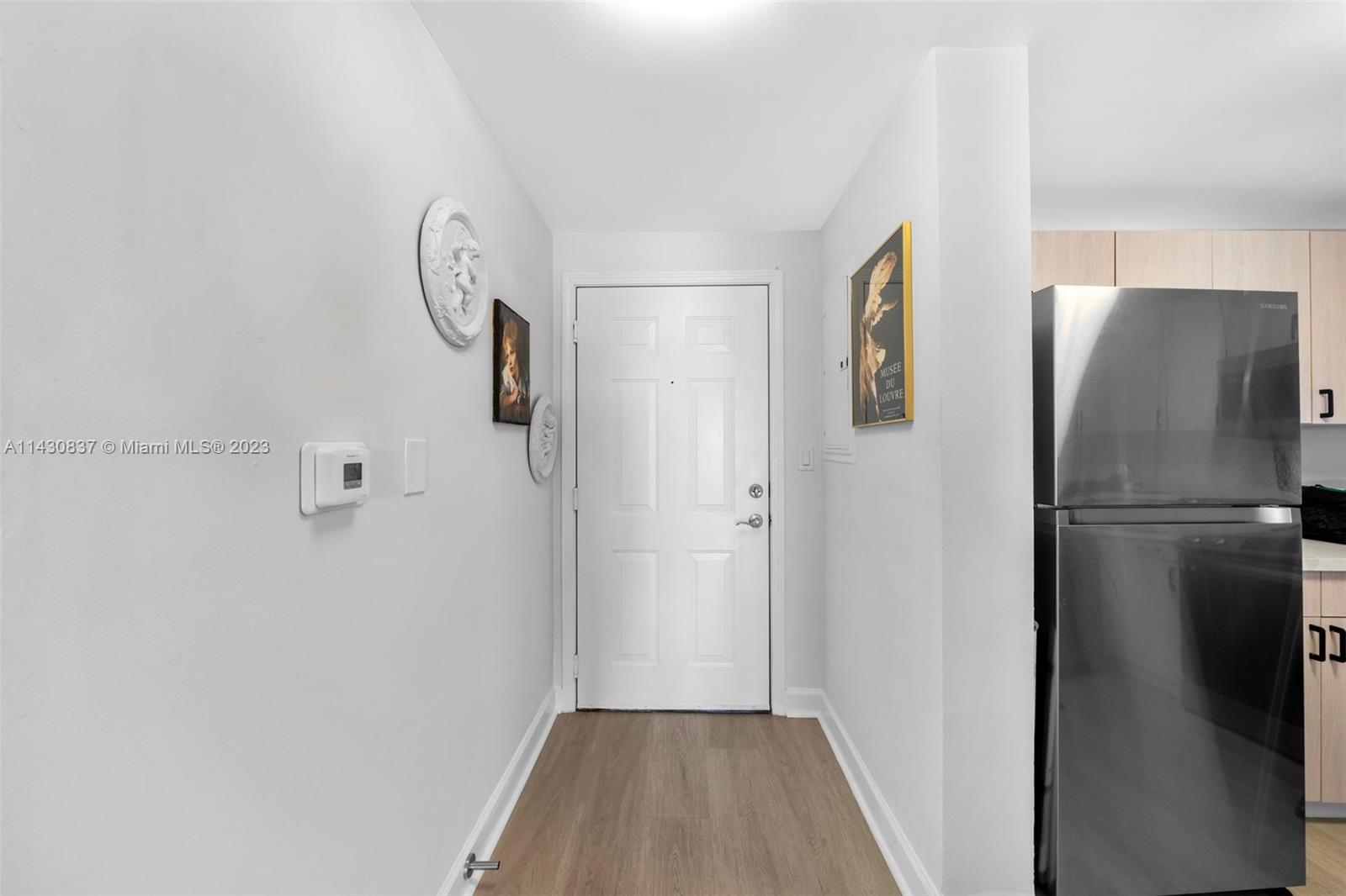 DOUGLAS GRAND CONDO - Residential