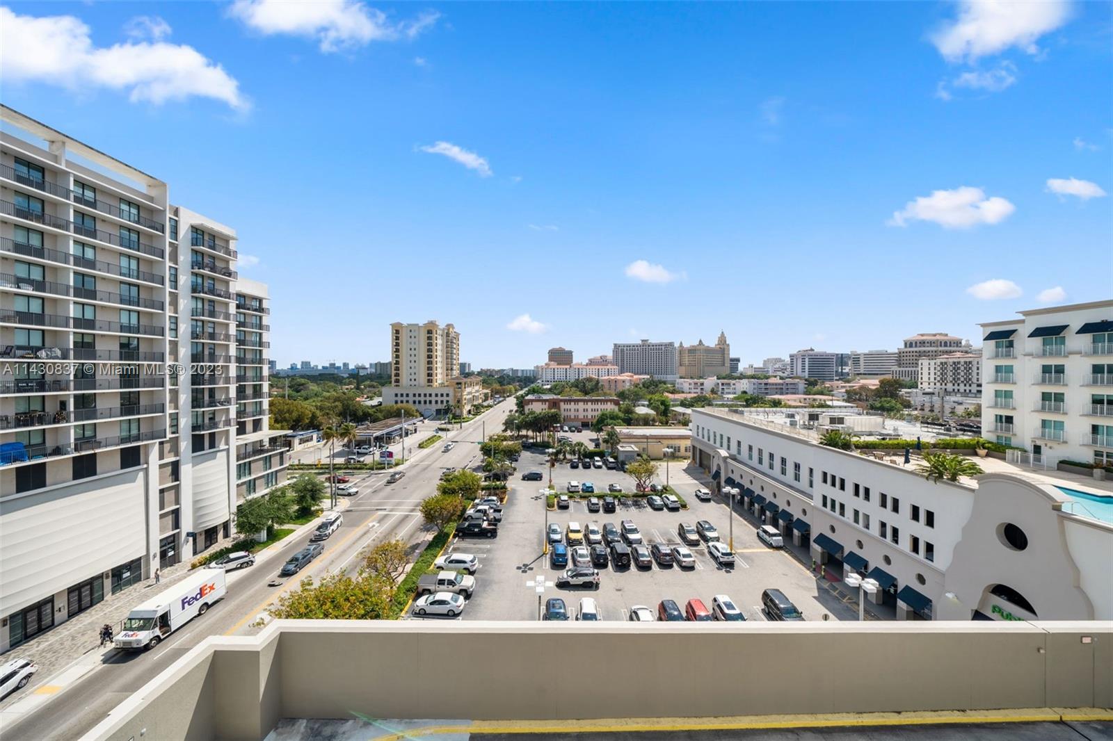 DOUGLAS GRAND CONDO - Residential