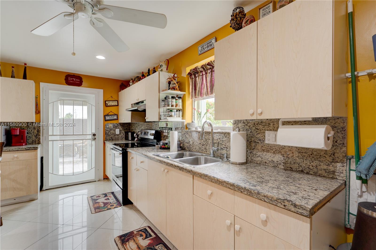 BREEZE HAVEN - Residential