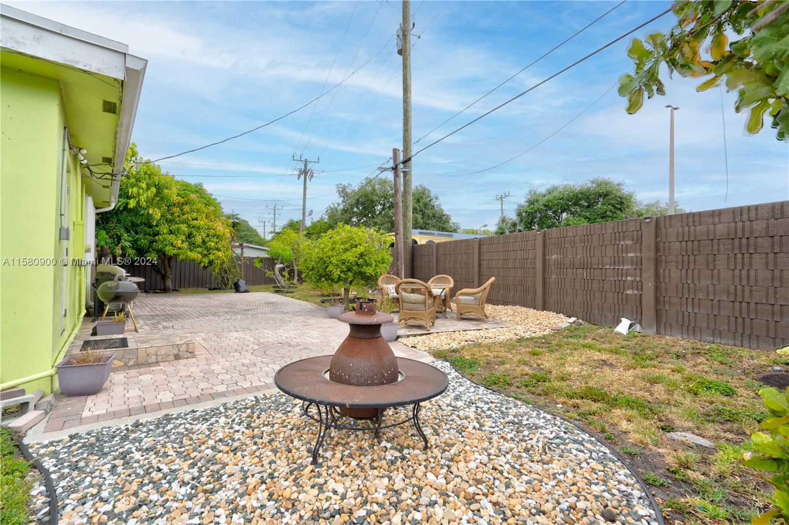 BREEZE HAVEN - Residential