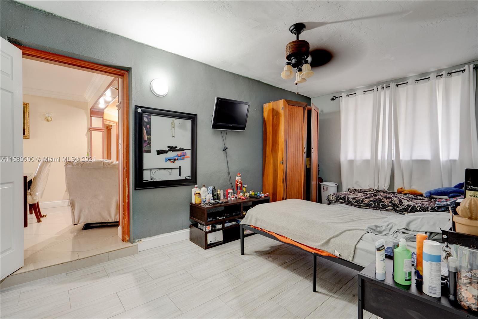 BREEZE HAVEN - Residential