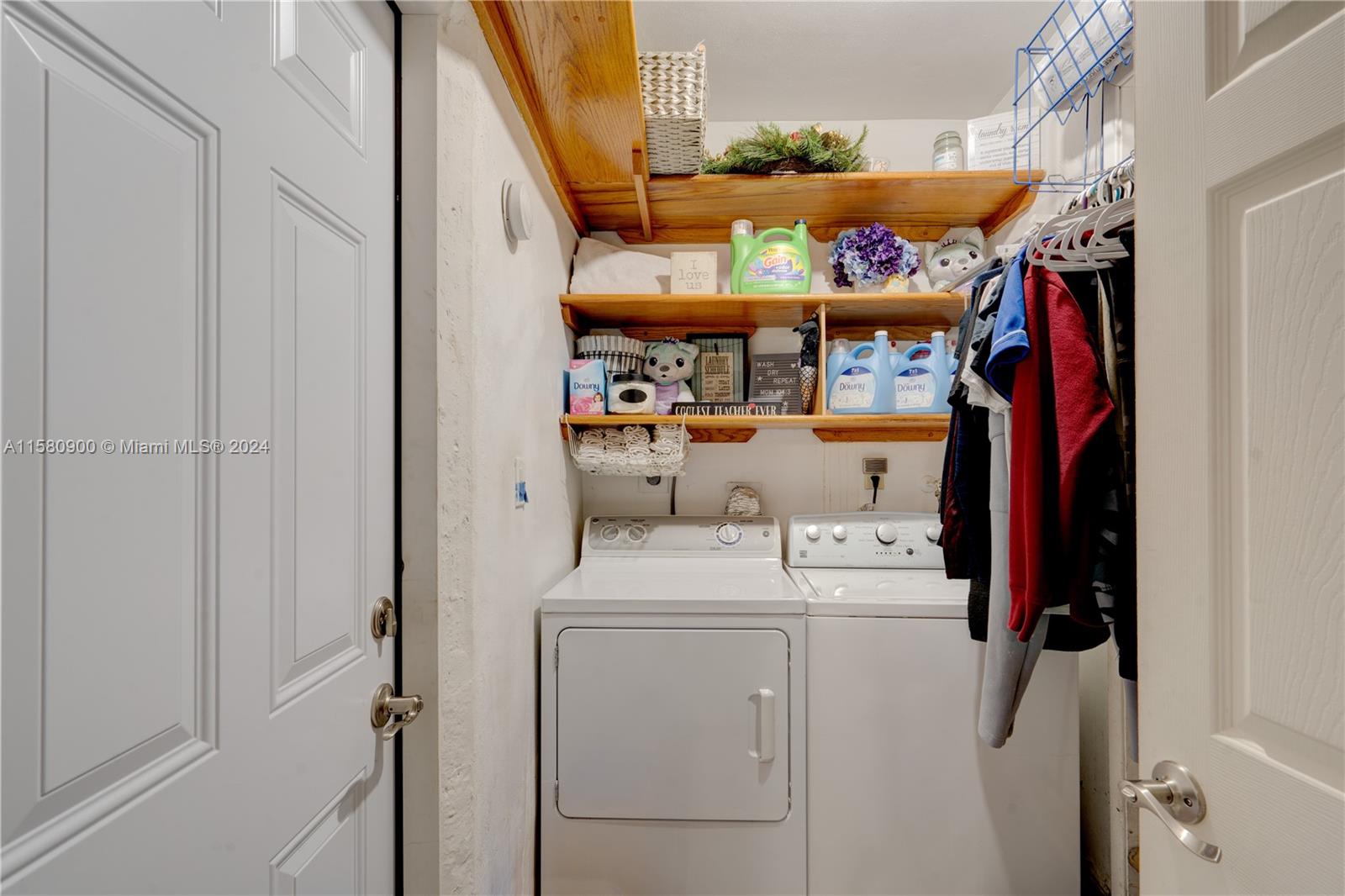 BREEZE HAVEN - Residential