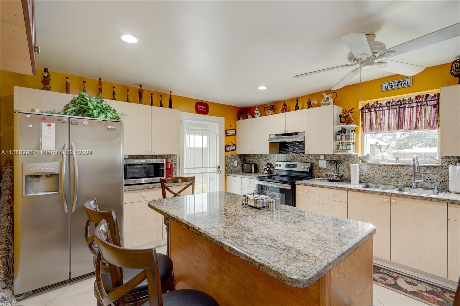 BREEZE HAVEN - Residential