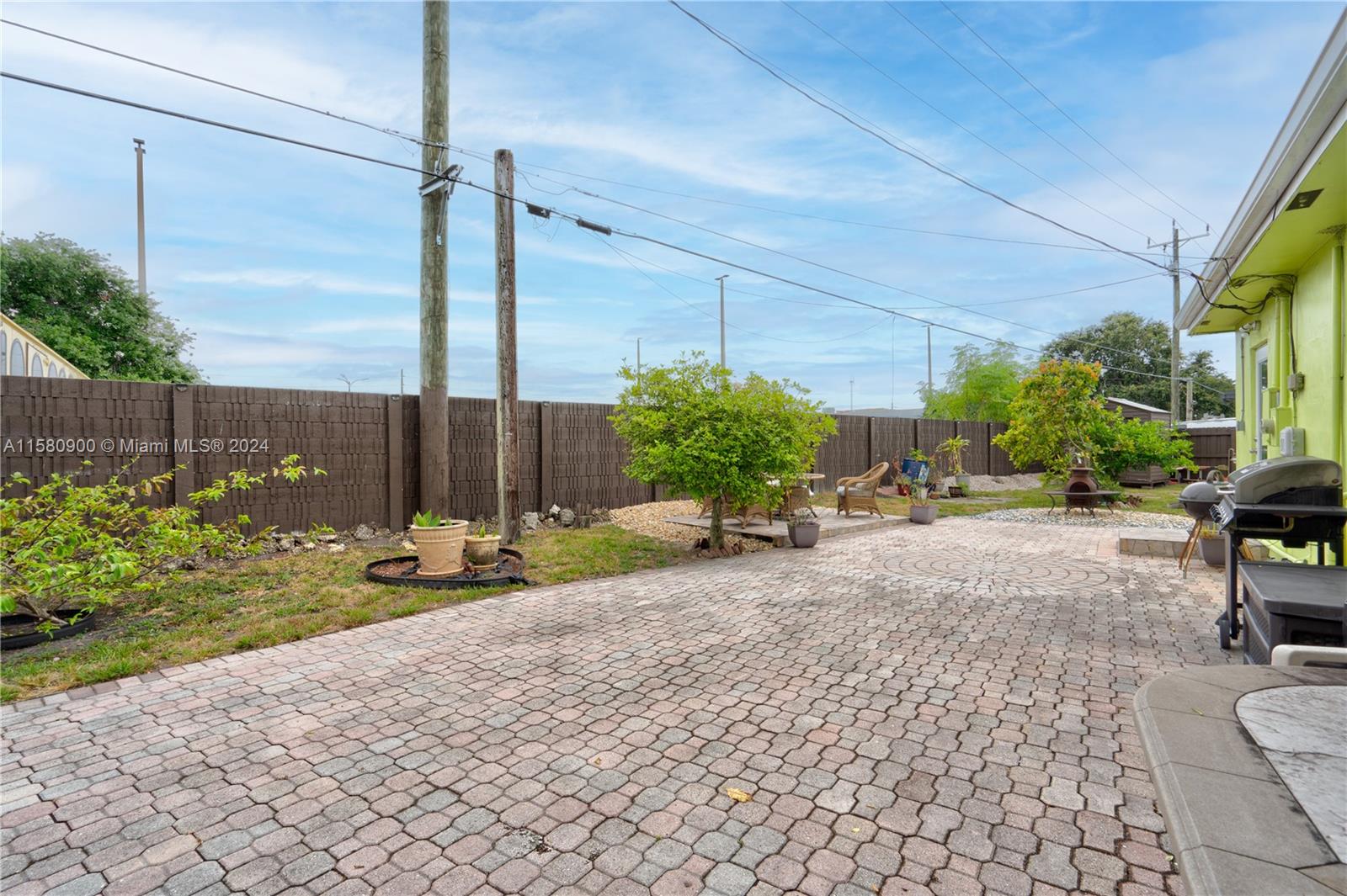 BREEZE HAVEN - Residential