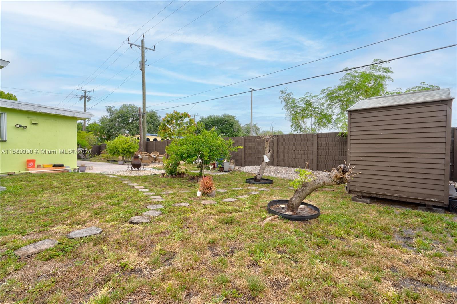 BREEZE HAVEN - Residential