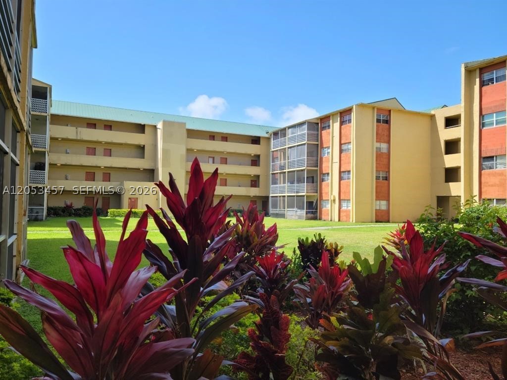 SUNSET HILLS I CONDO - Residential