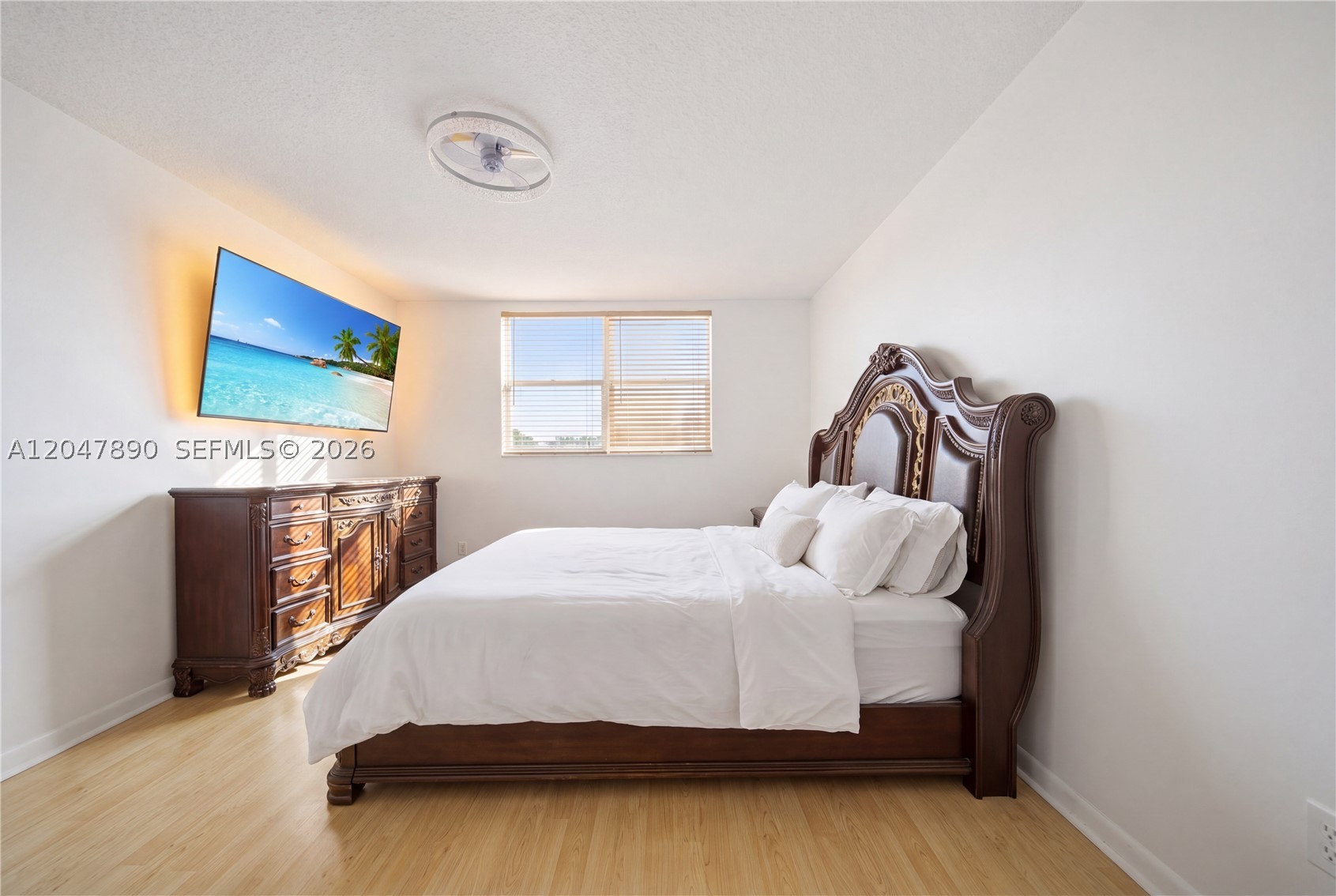 POINT EAST ONE CONDO-BLDG - Residential
