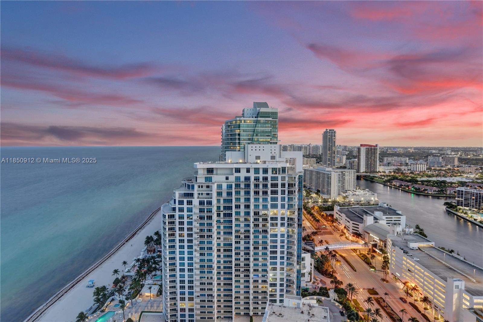 OCEAN PALMS - Residential