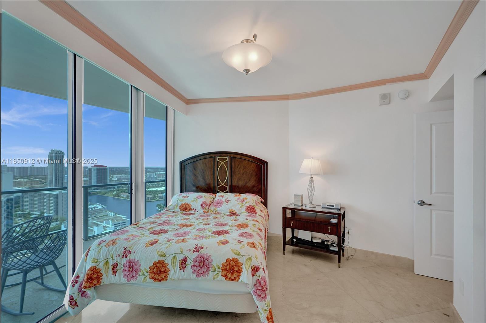OCEAN PALMS - Residential