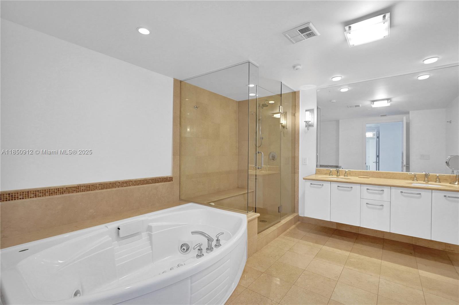 OCEAN PALMS - Residential