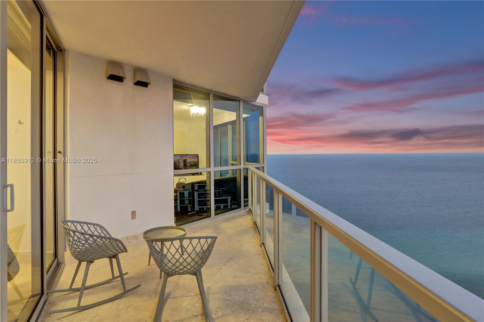 OCEAN PALMS - Residential
