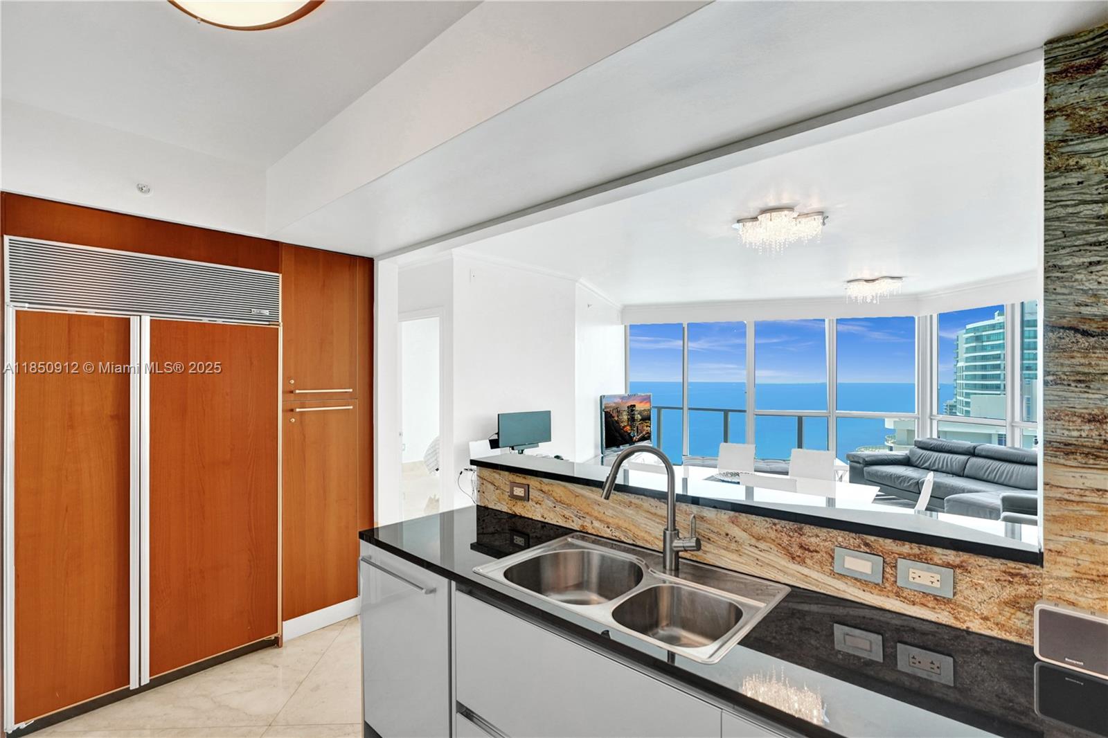 OCEAN PALMS - Residential