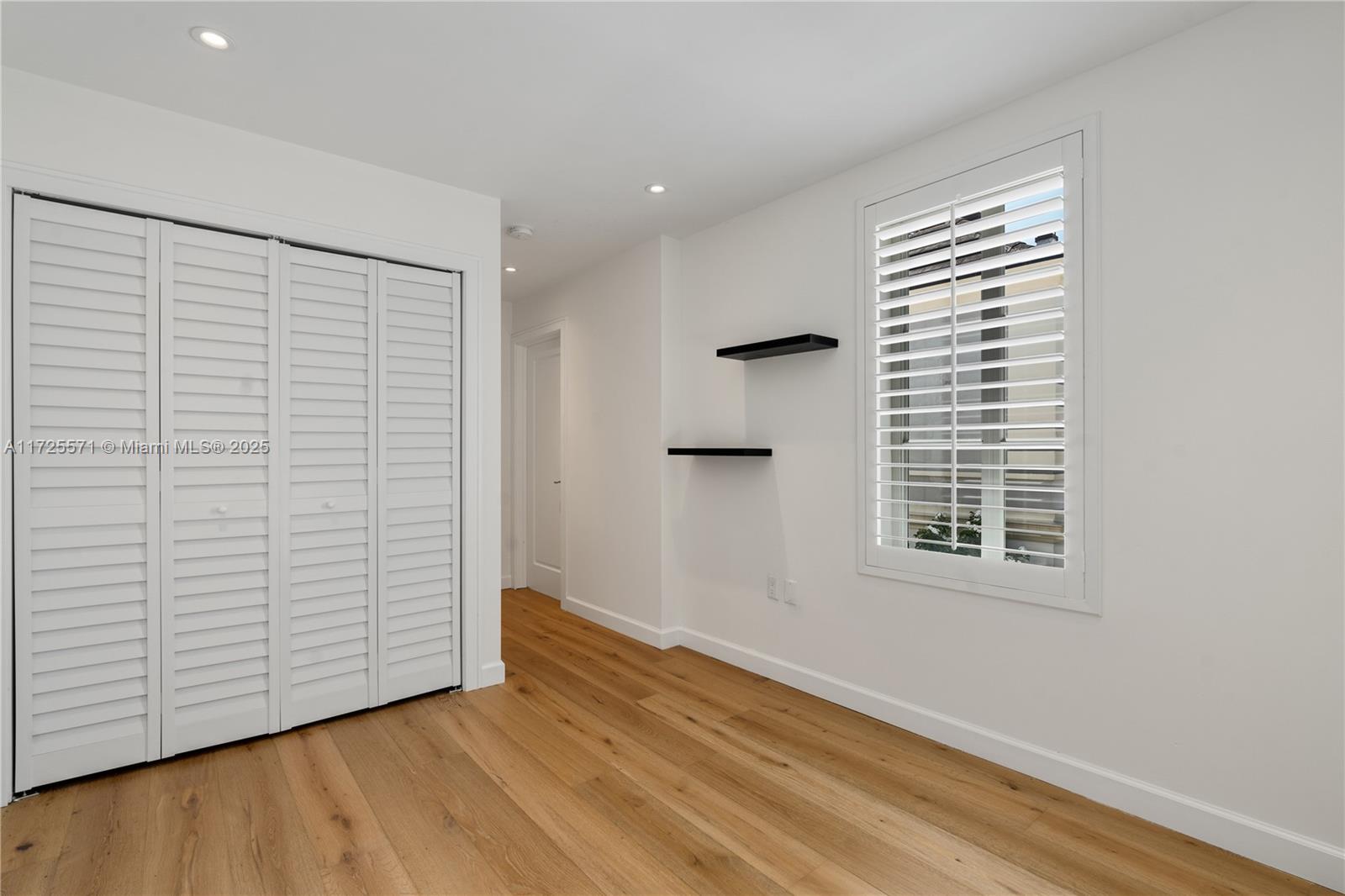 CORAL GABLES RIVIERA SEC - Residential