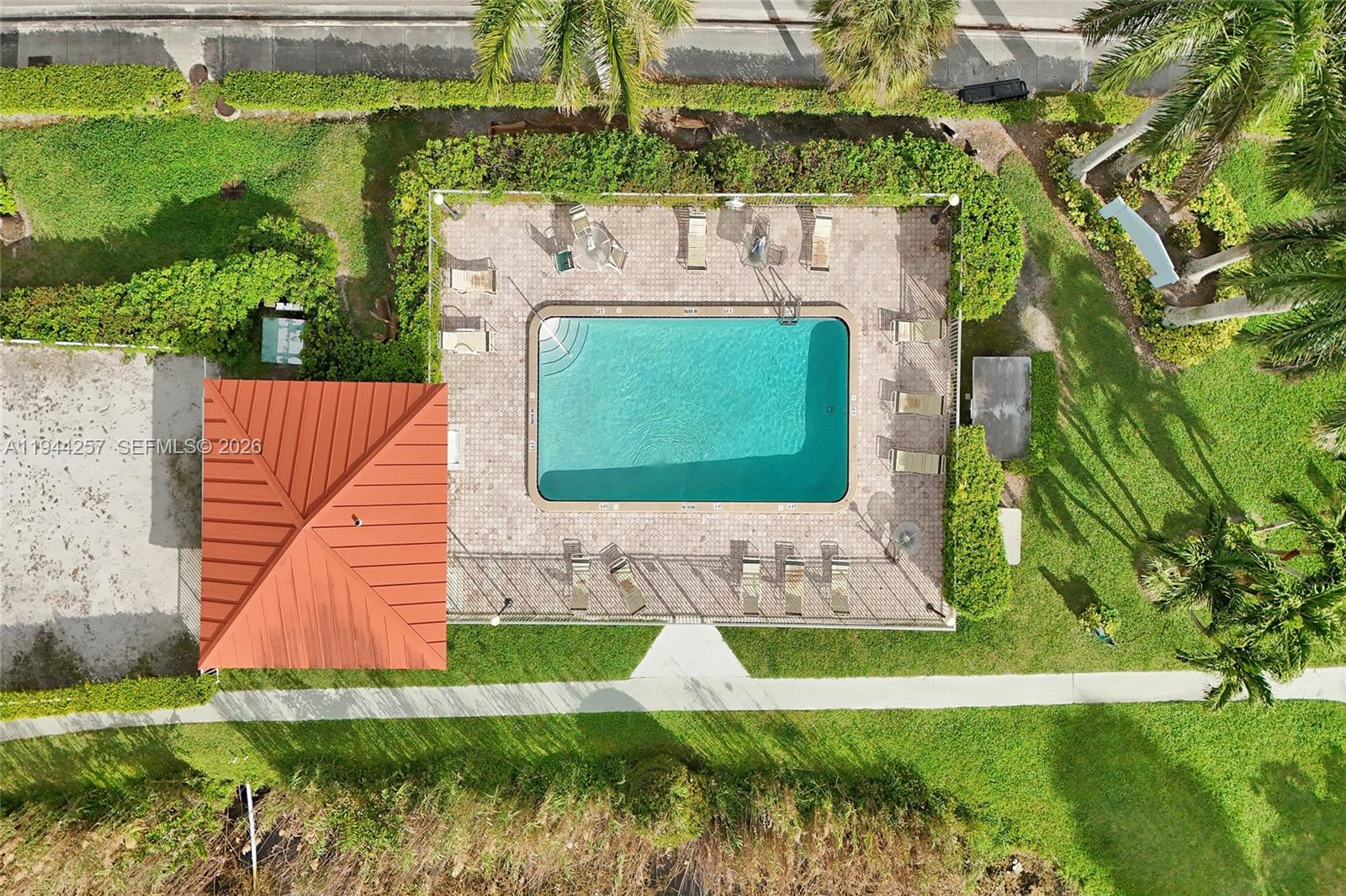 NEWPORT CONDO - Residential