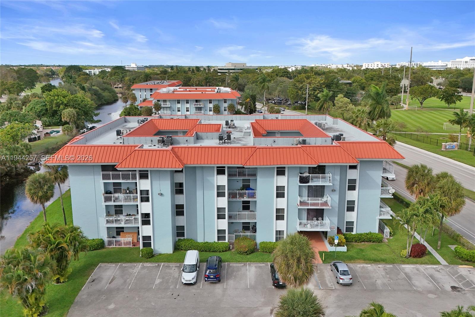 NEWPORT CONDO - Residential
